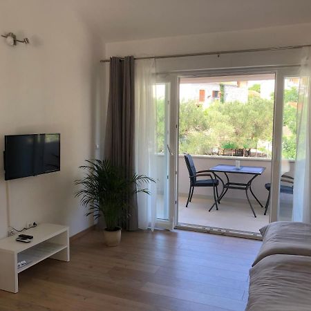 Korkyra Fit Suites -Free Gym Корчула Экстерьер фото